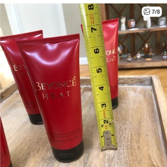 HOLD for RITA- Set of 4 Beyoncé Heat Pearl Exfoliating Shower Gel - Picture 8 of 8